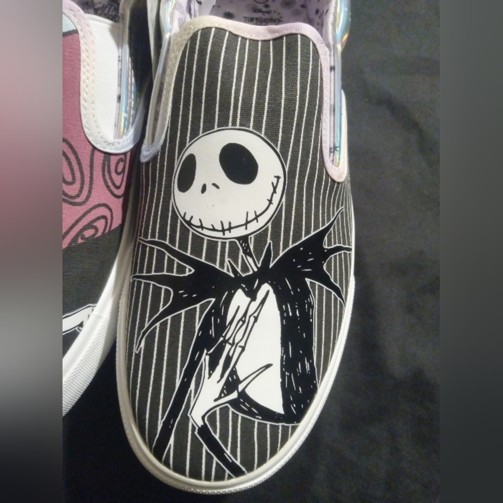NEW Nightmare Before Christmas Slip-on Shoes women's size 11 Fits Mens 11 - Picture 6 of 7